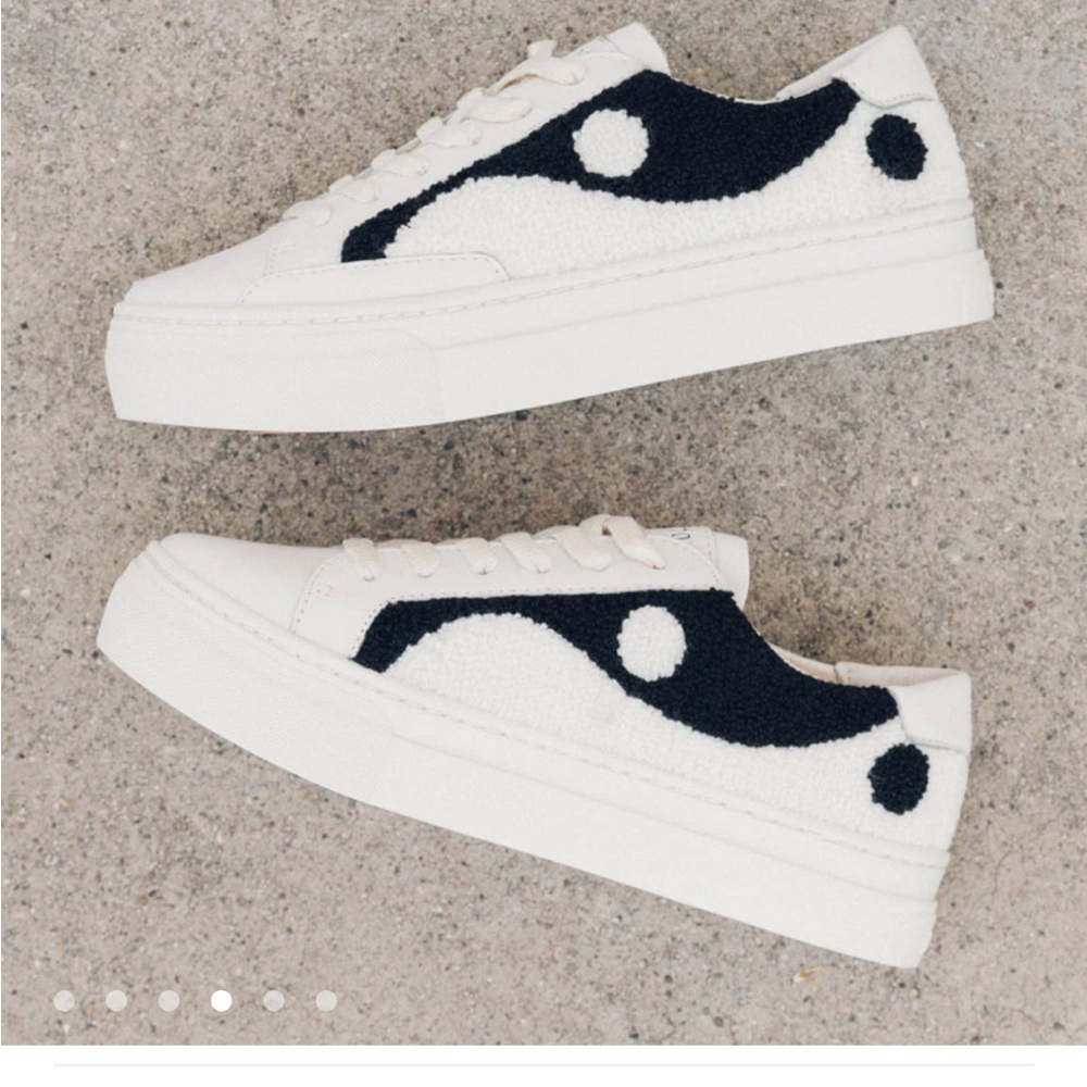 Soludos Ying Yang Platform Sneaker 7.5
